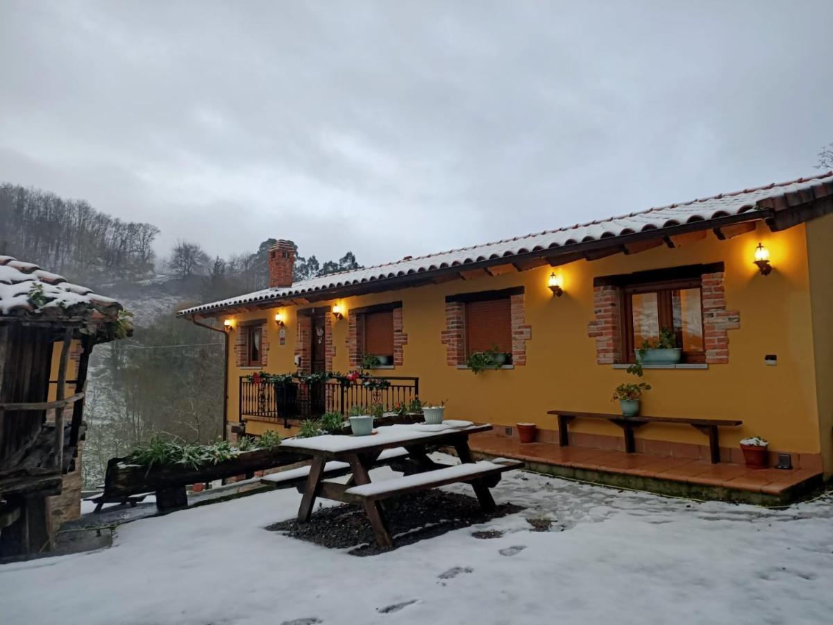 Carroceu Rural Apartment Cangas de Onis Bagian luar foto